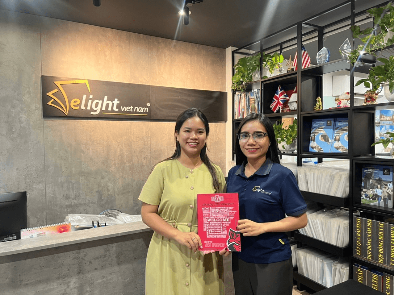 A-State Việt Nam ghé thăm Công ty Elight.
