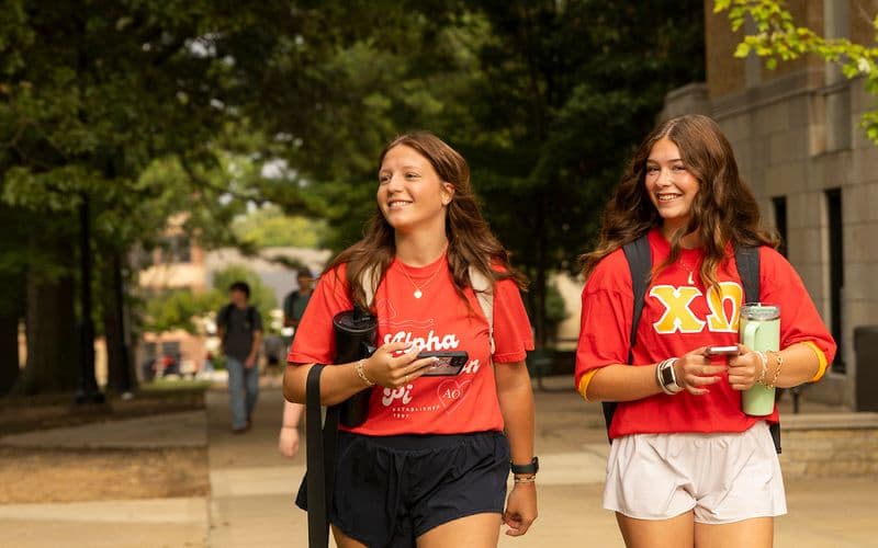 Bầu không khí học đường sôi động: Ngày đầu tiên quay trở lại Đại học Bang Arkansas kỳ Thu 2025