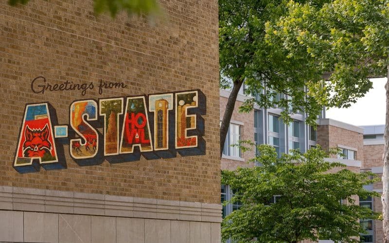 Chào mừng tân sinh viên và sinh viên quay lại trường Đại học Bang Arkansas (A-State)