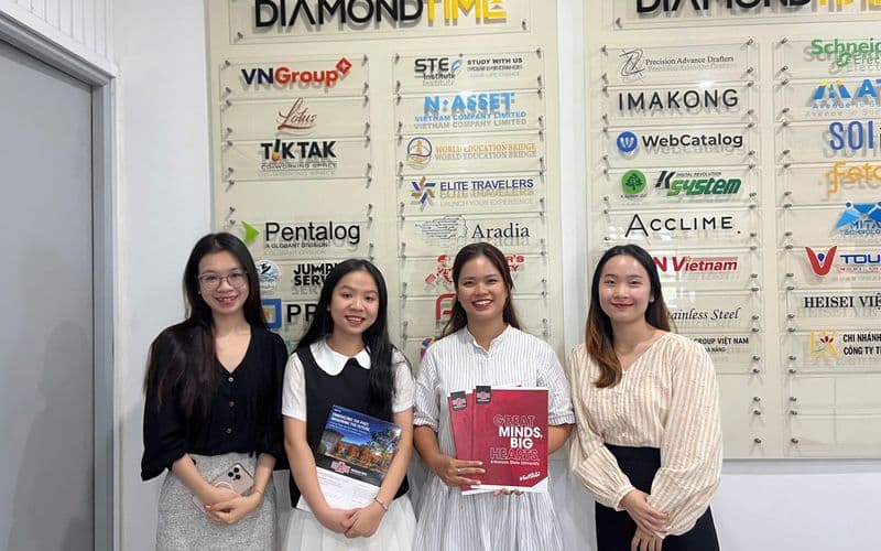 Đại học Bang Arkansas thăm và làm việc tại Công ty Tư vấn du học WEB tại Đà Nẵng