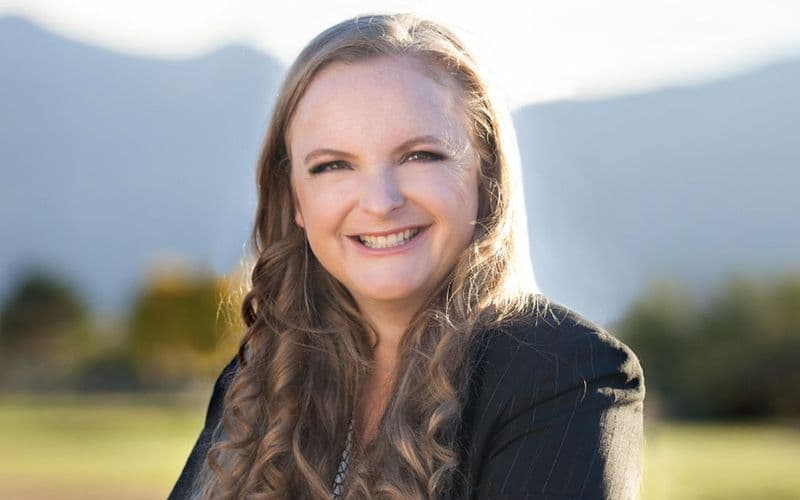 Làm quen với giảng viên: Monika Myers