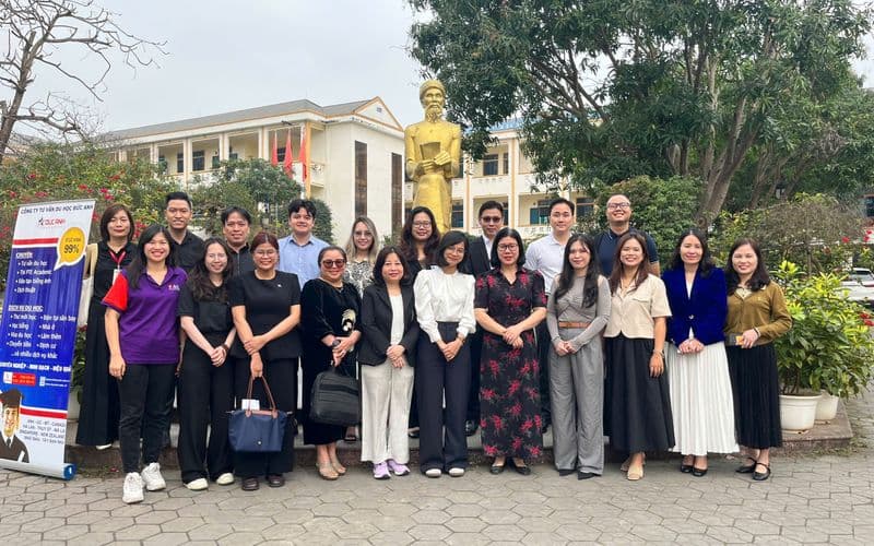 A-State ghé thăm các trường THPT tại TP. Vinh, Nghệ An