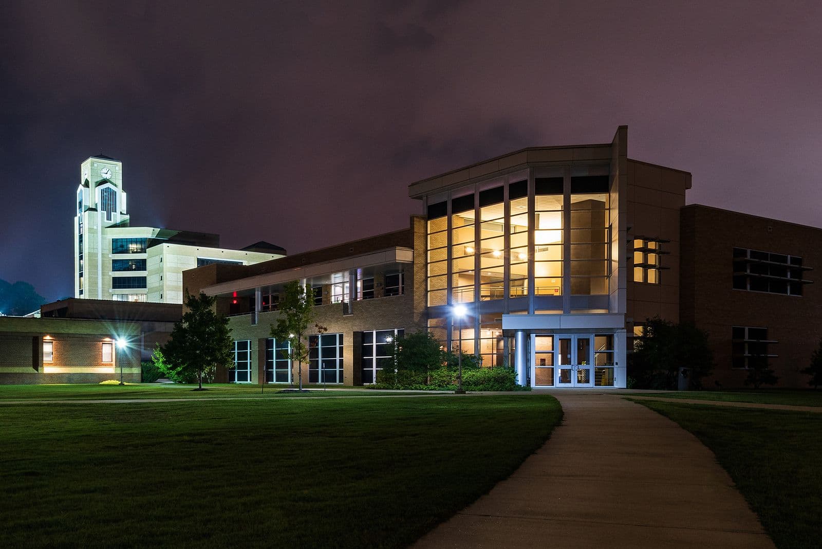 Đại Học Bang Arkansas (A-State) Ra Mắt Hội Thảo Quản Lý Mới, Mời Các Nhà Lãnh Đạo Kinh Doanh Hàng Đầu Của Bang