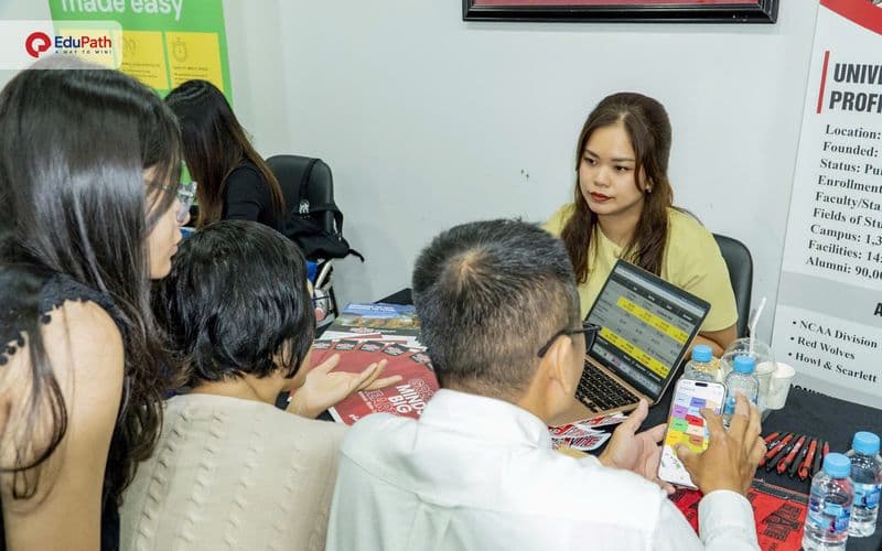 A-State Việt Nam tham gia sự kiện định hướng du học, khẳng định cam kết với sinh viên Việt